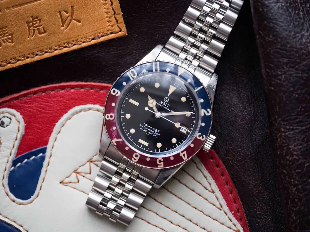 Panton – Brass Bezel Aged Edition
