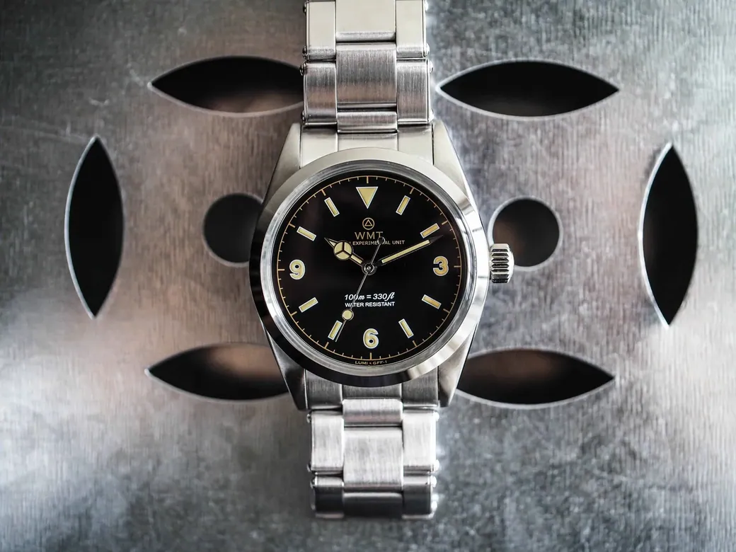 Barracuda – Black Dial Edition / Metal Bracelet + Leather Strap Set