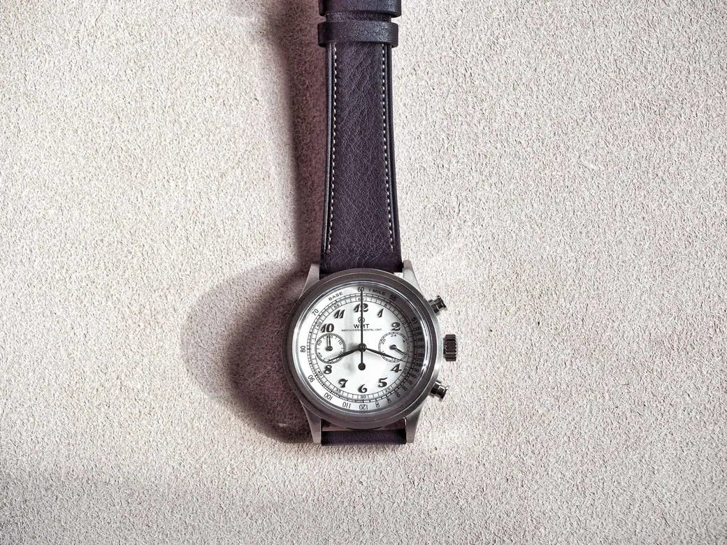 Grumman – Glossy White dial