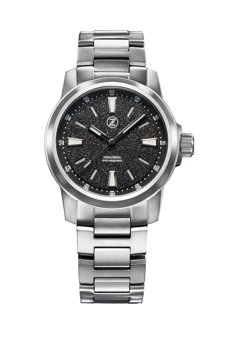 Aurora Field 38mm Ti 'Granite Black'